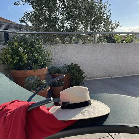 Сasa de vacaciones Val Des Bruyères - Confort Dans Un Village Typique Près De Pézenas *