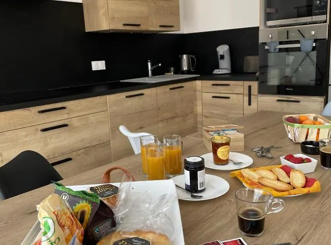 Val Des Bruyeres - 15mn Pezenas Avec Terrasse Et Cour Close - Parking Privatif Securise - Wifi Ftth Gratuit Nyaraló