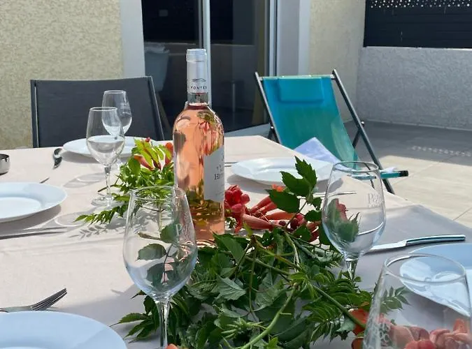 Nyaraló Val Des Bruyeres - 15mn Pezenas Avec Terrasse Et Cour Close - Parking Privatif Securise - Wifi Ftth Gratuit *