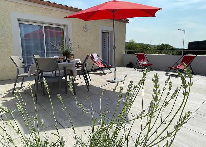 Val Des Bruyeres - 15mn Pezenas Avec Terrasse Et Cour Close - Parking Privatif Securise - Wifi Ftth Gratuit *