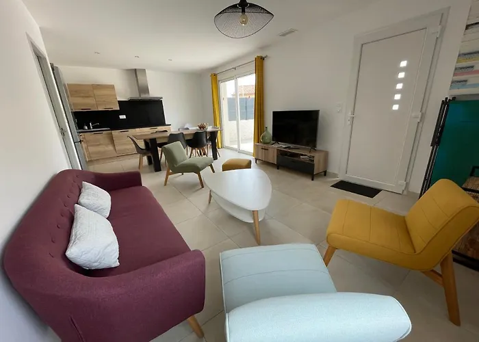 Nyaraló Val Des Bruyeres - 15mn Pezenas Avec Terrasse Et Cour Close - Parking Privatif Securise - Wifi Ftth Gratuit