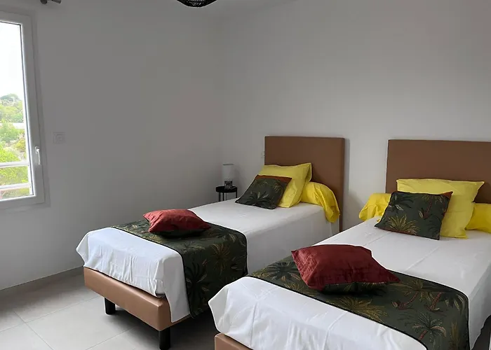Nyaraló Val Des Bruyeres - 15mn Pezenas Avec Terrasse Et Cour Close - Parking Privatif Securise - Wifi Ftth Gratuit Neffies